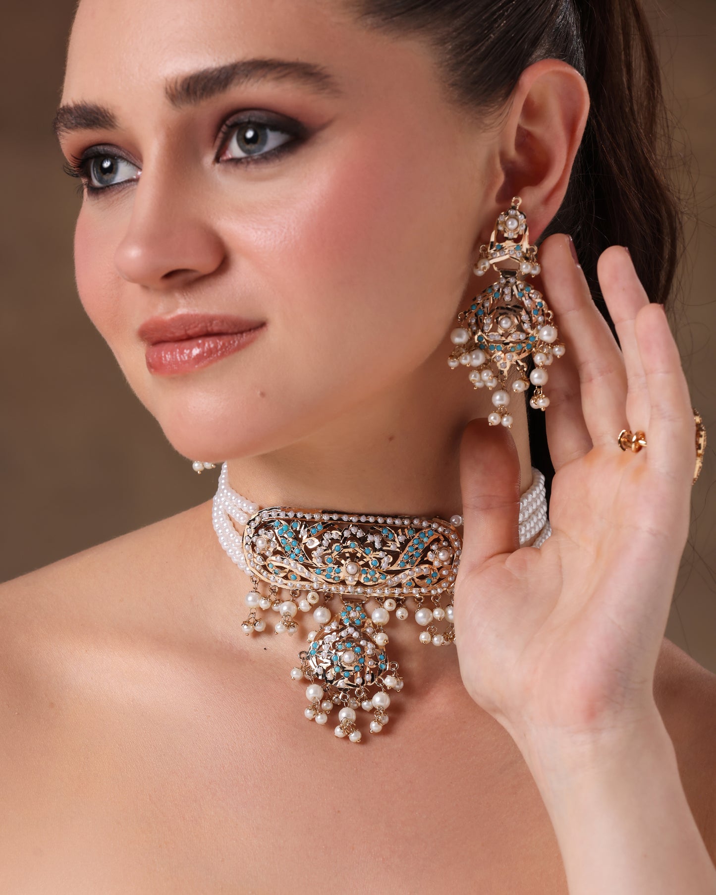 Charvi Jadau Choker